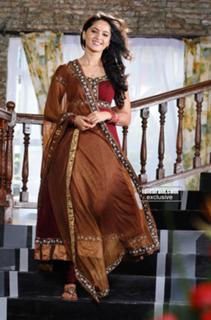 Anushka Shetty feet photo thumbnail