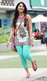 Anushka Shetty feet photo thumbnail