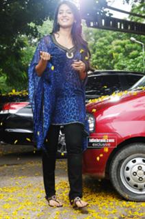 Anushka Shetty feet photo thumbnail