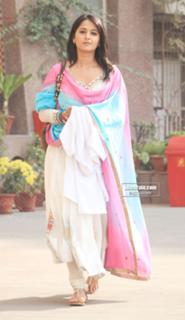 Anushka Shetty feet photo thumbnail