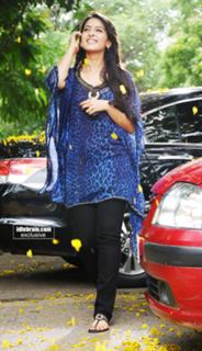 Anushka Shetty feet photo thumbnail