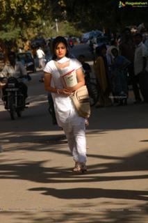 Anusmriti Sarkar feet photo 10
