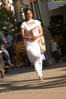 Anusmriti Sarkar feet photo 8