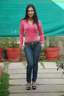 Anusmriti Sarkar feet photo 9