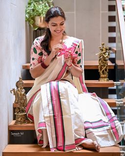 Anusree feet photo 1