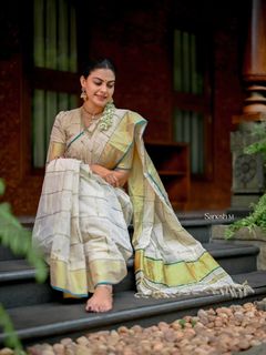 Anusree feet photo 2