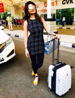 Anveshi Jain feet photo 6