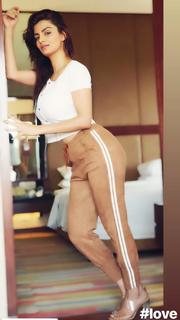 Anveshi Jain feet photo 11
