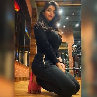 Anveshi Jain feet photo 1