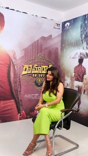 Anveshi Jain feet photo 14