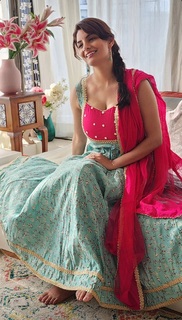 Anveshi Jain feet photo 13