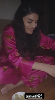 Anveshi Jain feet photo 7