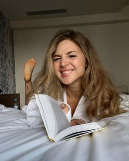 Anya Pokrov feet photo 20