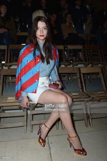 Anya Taylor-Joy feet photo thumbnail