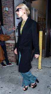 Anya Taylor-Joy feet photo thumbnail