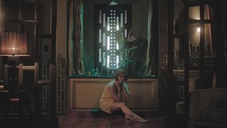 Anya Taylor-Joy feet photo thumbnail