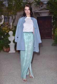 Anya Taylor-Joy feet photo thumbnail