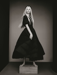 Anya Taylor-Joy feet photo thumbnail