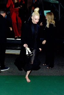 Anya Taylor-Joy feet photo thumbnail