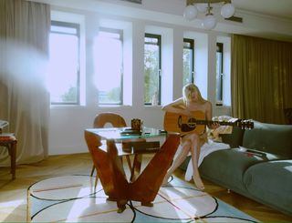 Anya Taylor-Joy feet photo thumbnail