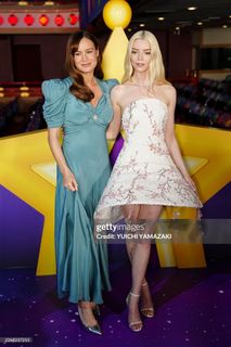 Anya Taylor-Joy feet photo 3