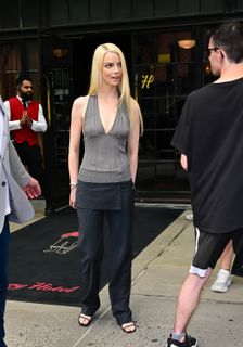 Anya Taylor-Joy feet photo 10