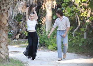 Anya Taylor-Joy feet photo 14