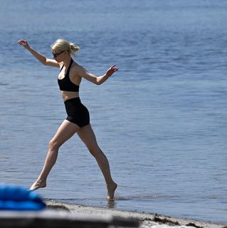 Anya Taylor-Joy feet photo 9