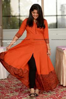Aparna Balamurali feet photo 18
