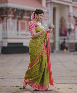 Aparna Balamurali feet photo 19