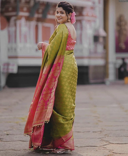 Aparna Balamurali feet photo 18