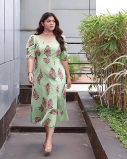 Aparna Balamurali feet photo 11