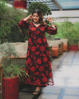 Aparna Balamurali feet photo 2