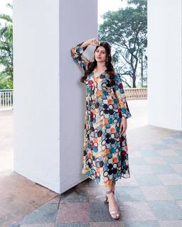 Aparna Dixit feet photo 18