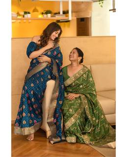 Aparna Dixit feet photo 18