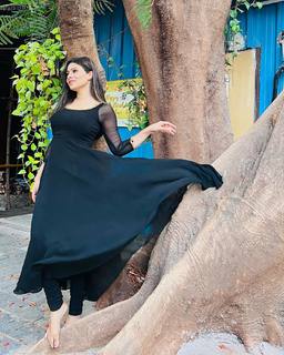 Aparna Dixit feet photo 20