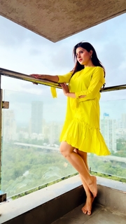 Aparna Dixit feet photo 17