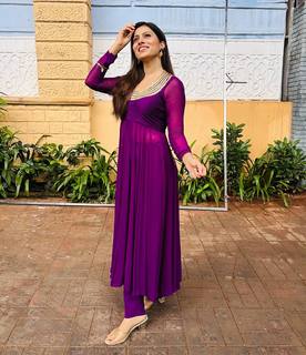 Aparna Dixit feet photo 14
