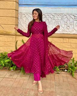 Aparna Dixit feet photo 9