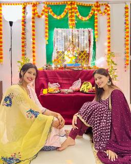 Aparna Dixit feet photo 16