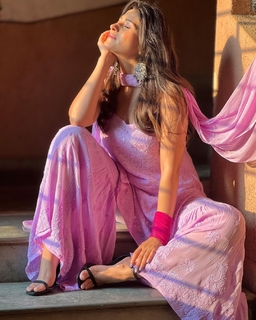 Aparna Dixit feet photo 7