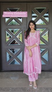 Aparna Dixit feet photo 12