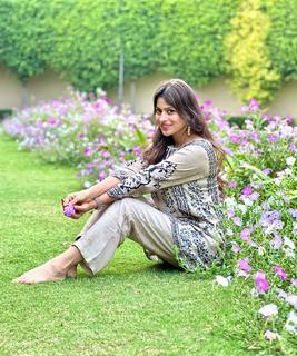 Aparna Dixit feet photo 6