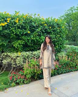 Aparna Dixit feet photo 5