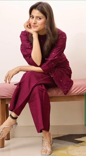 Aparna Dixit feet photo 1