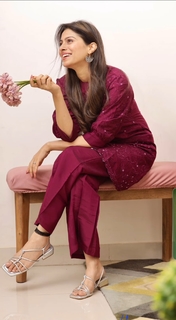 Aparna Dixit feet photo 16