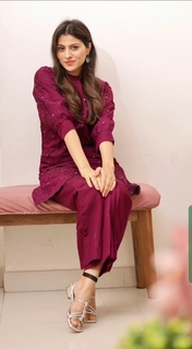 Aparna Dixit feet photo 10