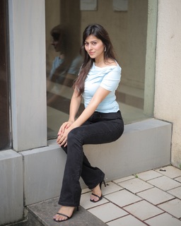Aparna Dixit feet photo 11