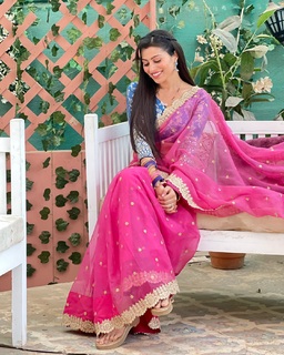 Aparna Dixit feet photo 20