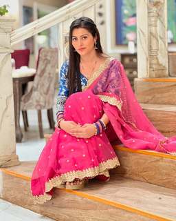 Aparna Dixit feet photo 19